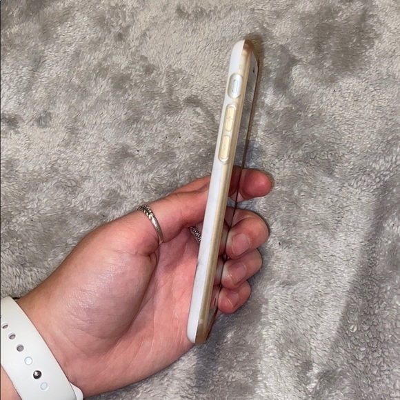 4/30$ Marble iPhone 7 Soft Case - Picture 2 of 4